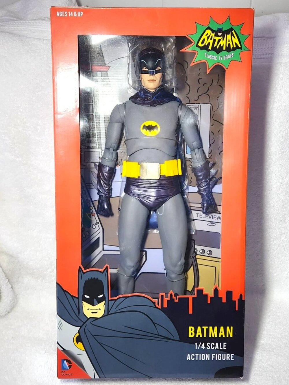 NECA REEL TOYS DC Comics Batman Classic 1/4 Scale Action Figure
